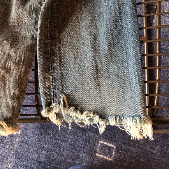 Size 27 (fits 26-28) Levi's ankle frayed jeans - Picture 4 of 8